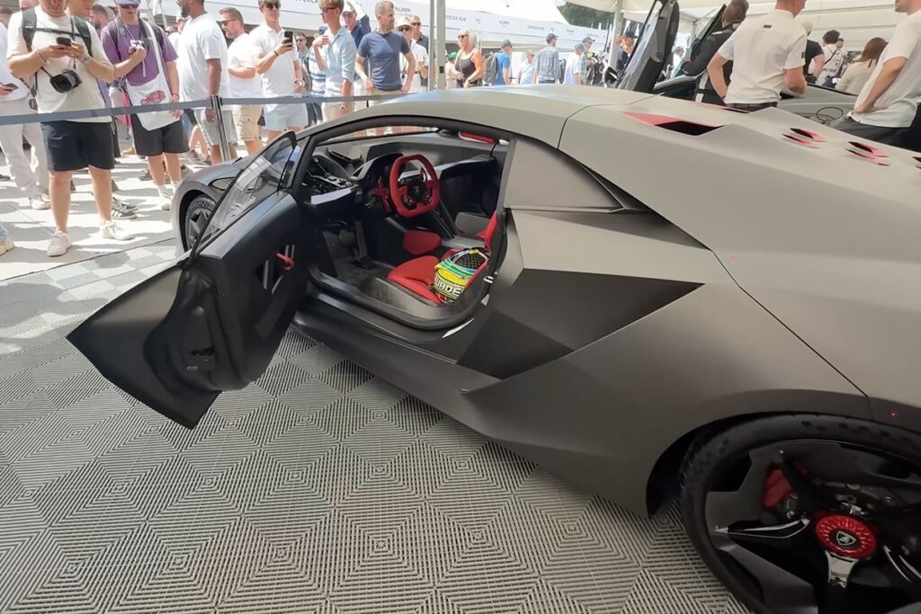 Lamborghini Sesto Elemento - © Vehicle Virgins sur YouTube