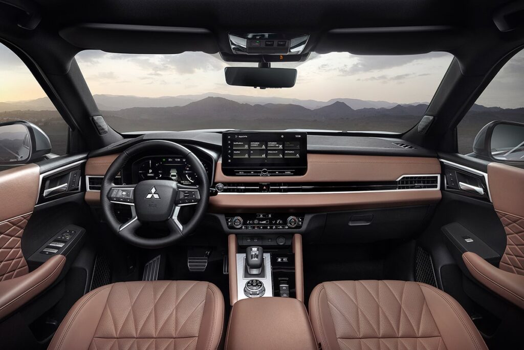 À l'intérieur du Outlander PHEV