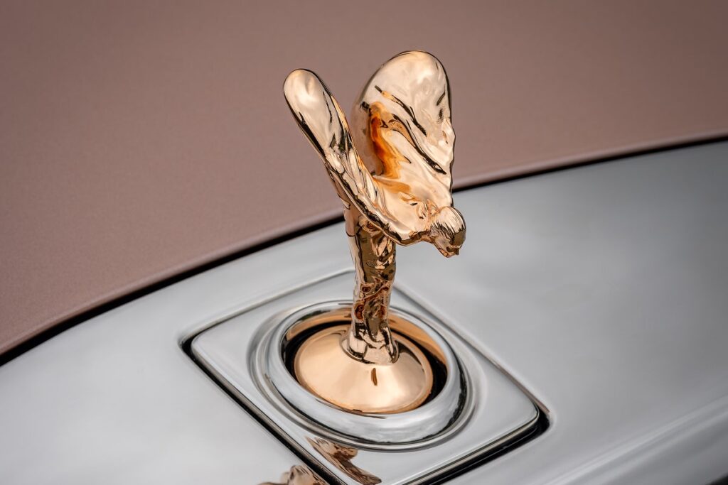Le Spirit of Extasy en or rose - © Rolls-Royce