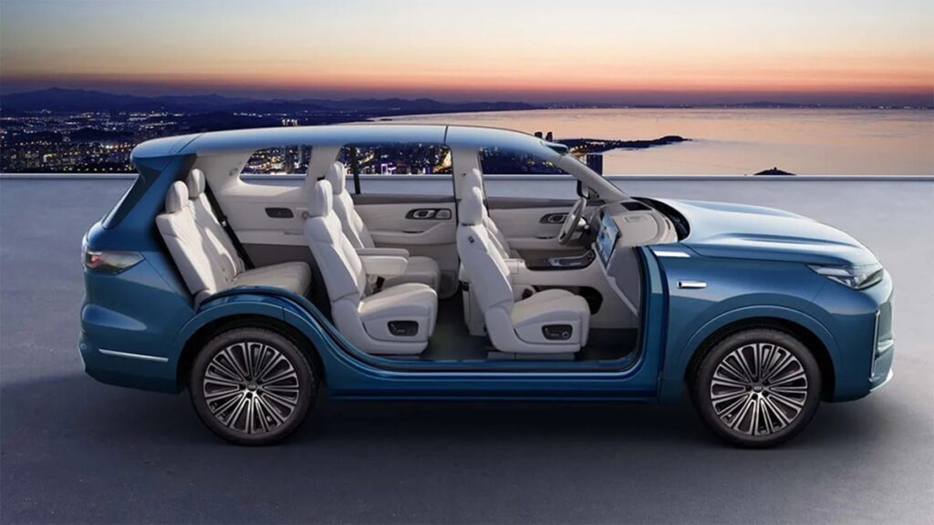 Galaxy M9 - © Geely