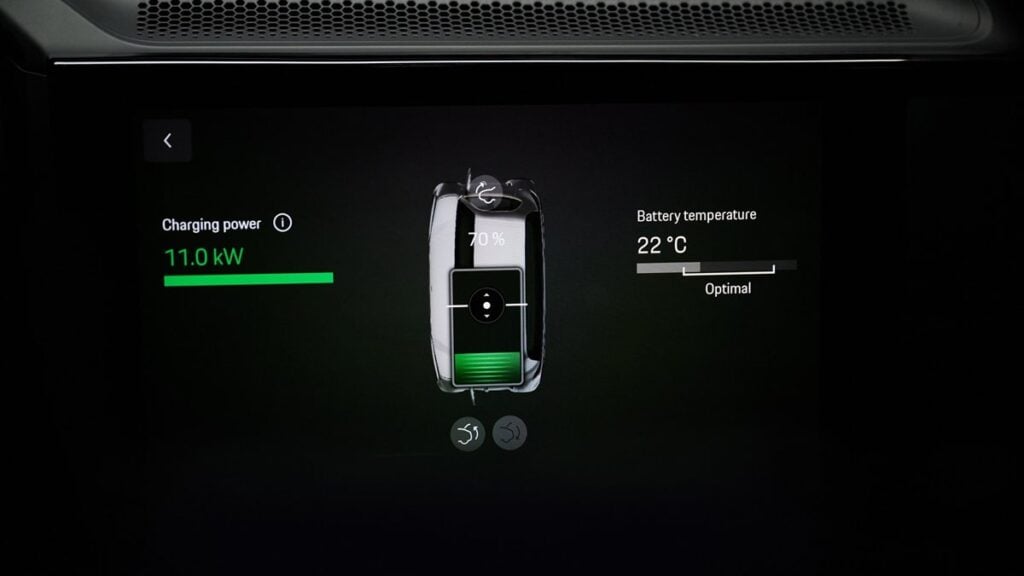 Recharge sans fil sur le Cayenne électrique - © Porsche