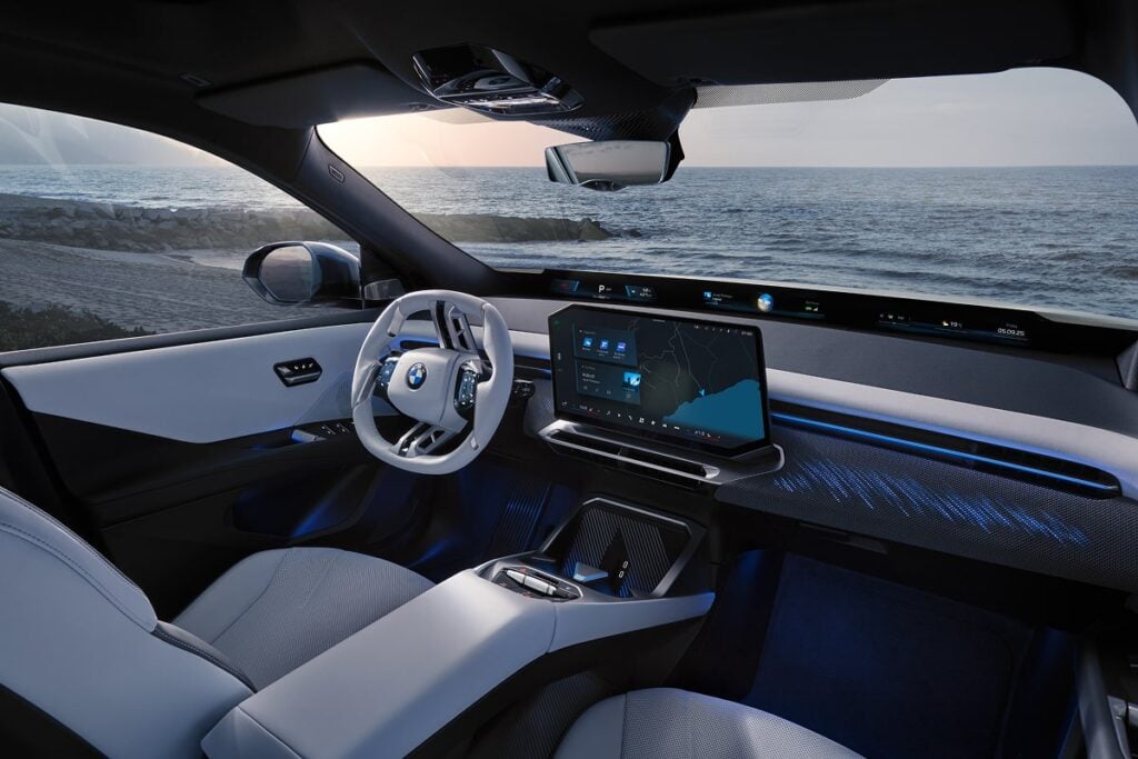 iX3 - © BMW