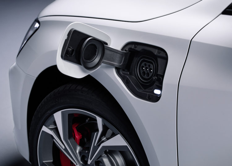 Audi A3  Sportback, l&rsquo;hybride monte en gamme