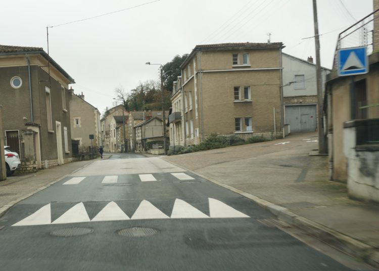 Ralentisseurs : la traque  de « 40 millions d&rsquo;automobilistes »