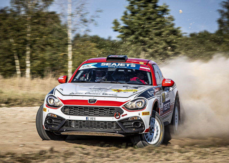 Abarth poursuit la compétition