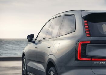 Volvo EX90 tout électrique : une nouvelle ère pour un air plus pur