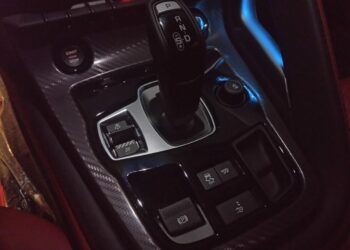 Où est le frein sur une boite automatique ?