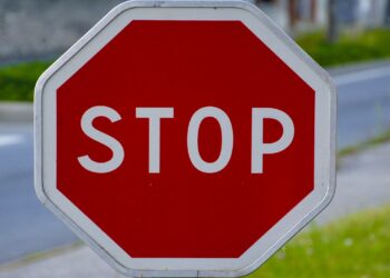 Passez votre examen du code de la route en France : Un guide complet du code de la route