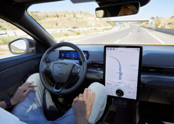 Ford : un pas de plus dans la conduite autonome