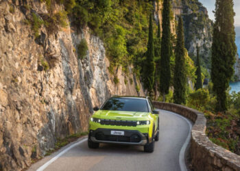 La nouvelle Jeep Compass brigue le titre de Voiture européenne de l’année 2026