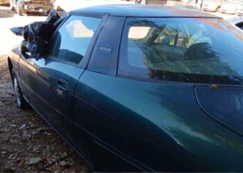 Une relique électrique que GM voulait faire disparaître vient de refaire surface… et elle vaut désormais plus de 100 000 dollars : la GM EV1