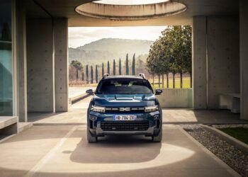 Ce SUV familial français qui peut rouler 1 450 km sans s’arrêter à la pompe et coûte moins de 25 000 € : imbattable