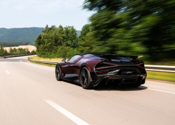 Vous payez 5 millions mais elle n’est déjà plus neuve : pourquoi Bugatti utilise ses hypercars après les avoir vendues ?