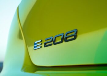 e208 - © Peugeot